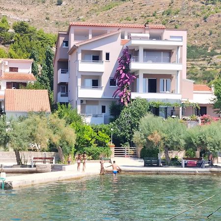 Beach House - Apartments Ana Дуче Екстер'єр фото